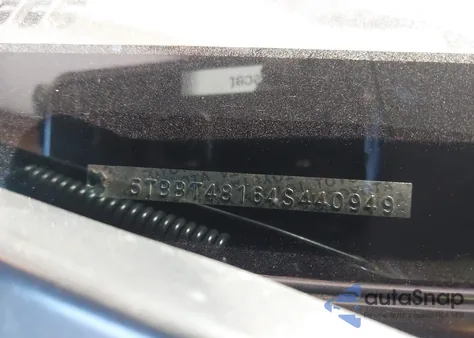 2004 Toyota Tundra Ltd V8 z USA, uszkodzony, nr VIN 5TBBT48164S440949